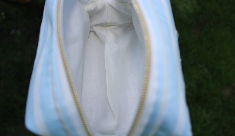 The Eve Handmade Makeup Bag – Quilted/Sewn Fabric Cosmetic Pouch, Travel Zipper Bag